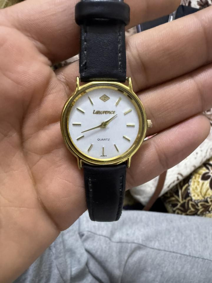 ساعة ذهب 18 ياباني امتياز سويسري اصلي 100‎%‎
سعر الساعة 150 الف مكان النجف 
هاتف:***********
