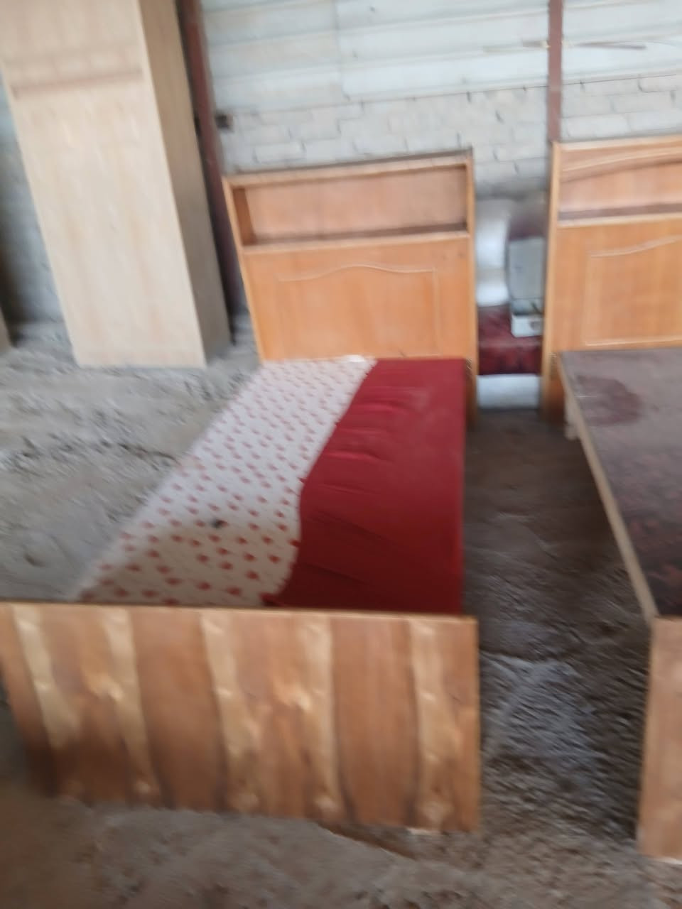 السلام عليكم  جرابي ام النفر  عدد ٢   للبيع حله شارع  السياحي قريه الدولاب. ***********
