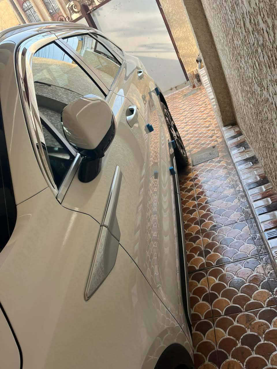 السلام عليكم للبيع او مراوس سورنتو موديل 25 وضع الزيرو ماشيه 2000 فول مواصفات 6 سلندر اربع كاميرات توقف ذاتي تتقدم وترجع بالريموند وباقي المواصفات ويل 20 داتا شو ضمان الدوليه رقم واسط تحويل مباشر مغلفه ارضيه وكشنات مكان السياره واسط المركز الزهراء موبايل ***********
