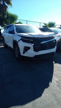 ترافرس موديل 25 ماشيه 3 الف فقط حادثه موضح بالصور حاليا بالمستودع راح ...