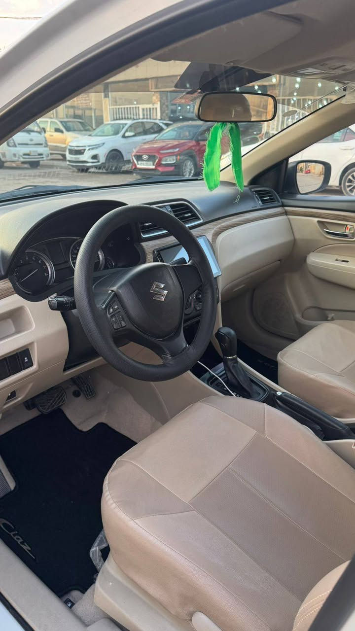 السلام عليكم
سازوكي سياز موديل ٢٠٢٣ بدون رقم فحص مؤقت بيها ضربة خلفيه ومصلحة وجاهزه ومبيها كل نقص ناعمة وحلوه واقتصاديه مكان السيارة واسط مركز مدينة الكوت السعر ١٠٥ وبيها مجال التواصل
***********
