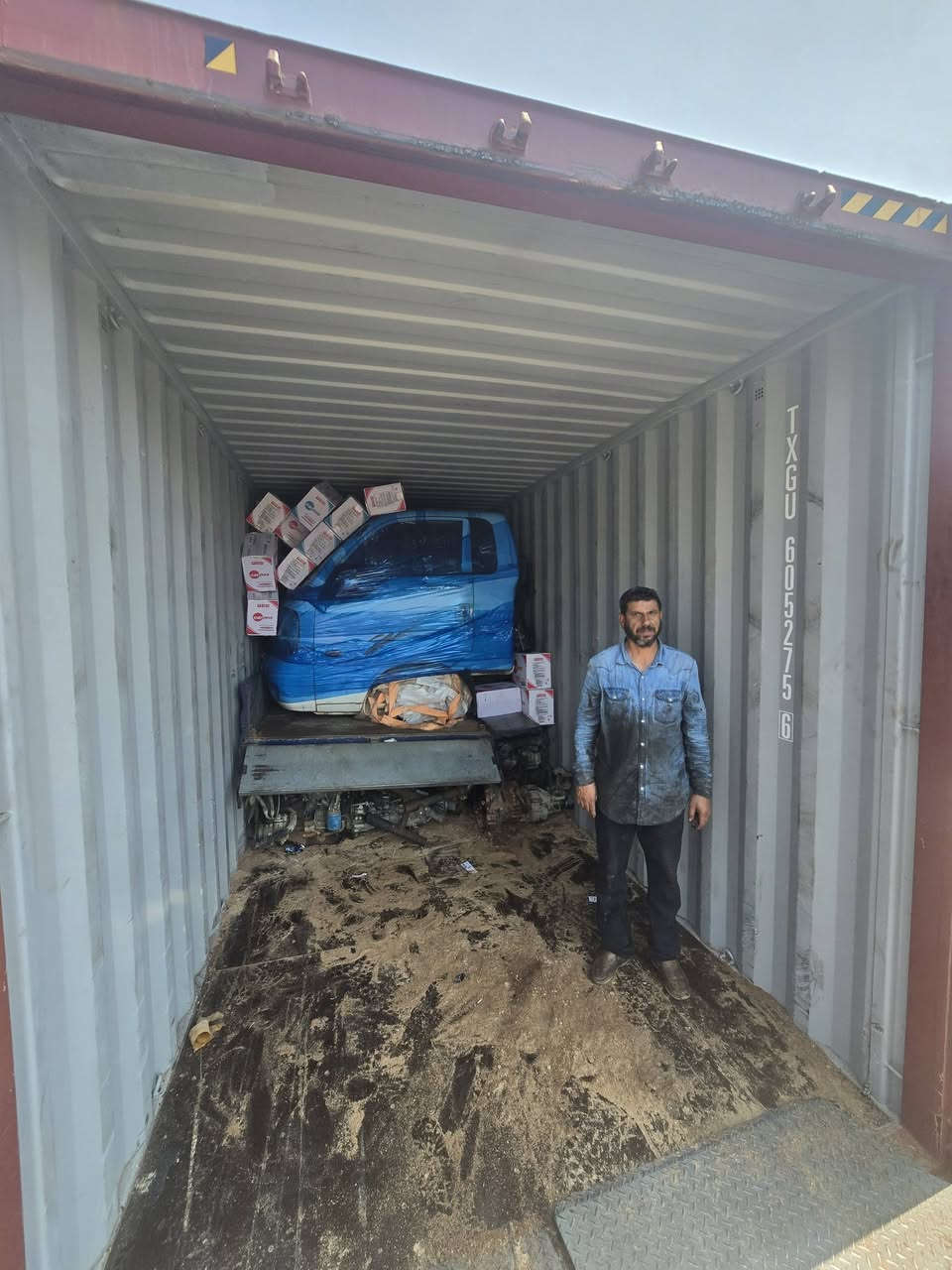 السلام عليكم
اخواني الأعزاء أصحاب السيارات يوجد لدينا ماء راديتر اصلي كوري ودهن محركات كوري اصلي للإستفسار الاتصال بالرقم  ***********
