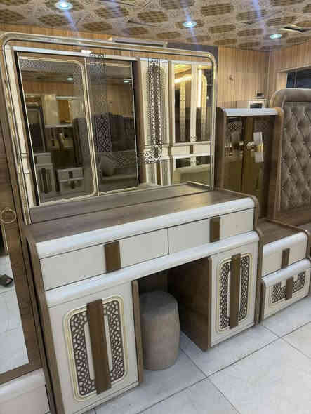 العنده استفسار وتساب ***********
