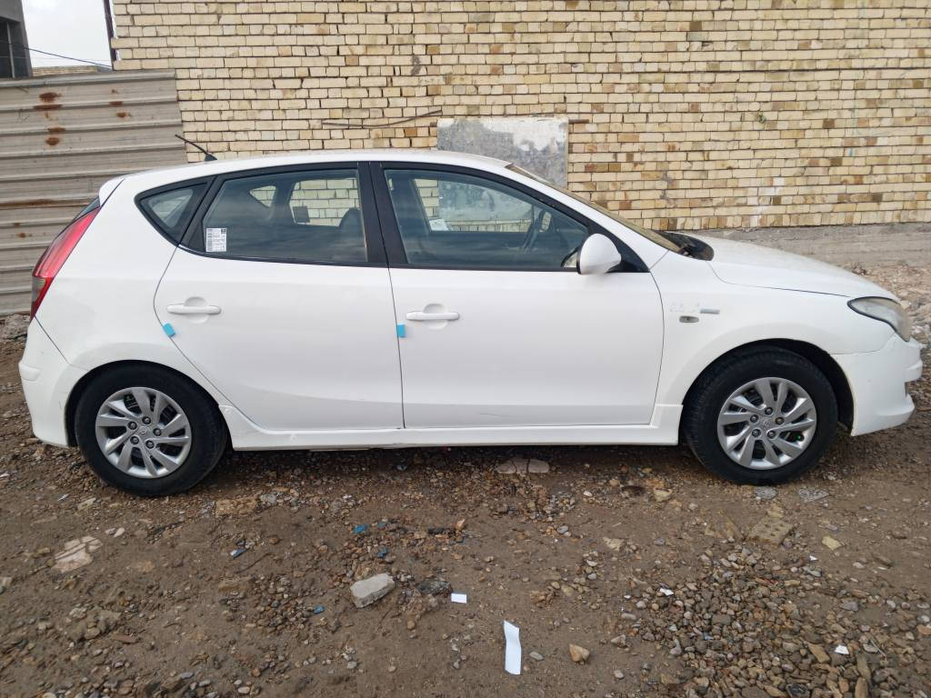 السلام عليكم اخواني الاعزاء من رخصة الادمن المحترمين للبيع النترا هاتش باك خليجية موديل 2012 رقم بغداد دولي جديد مكينة 1600دوش كير AT سنوية الى 2031 بسمي صبغ جاملغ أمامي أيسر وأيمن بدون دواخل وهلال خلفي بارد بسيط في الباب خلف السائق بدون دواخل شاصي لغود تكم كفالة تبريد ثلج منظومة جديدة صدر أمامي خلفي جيد جدا تخم تاير جديد تدفئة كاملة رقم مميز العنوان بغداد الدورة السعر 78 بيها مجال قليل هاتف 
***********
***********
اسف على الاطالة بغداد, العراق
