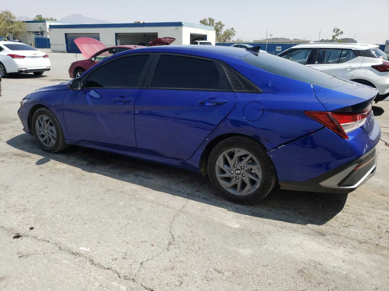 النتره 24 ماشيه 26 جديده حادث موضوح بل صوره جاملغ شويه سياره بغداد بسمنه مو هايبرد رقم صاحبه ***********
