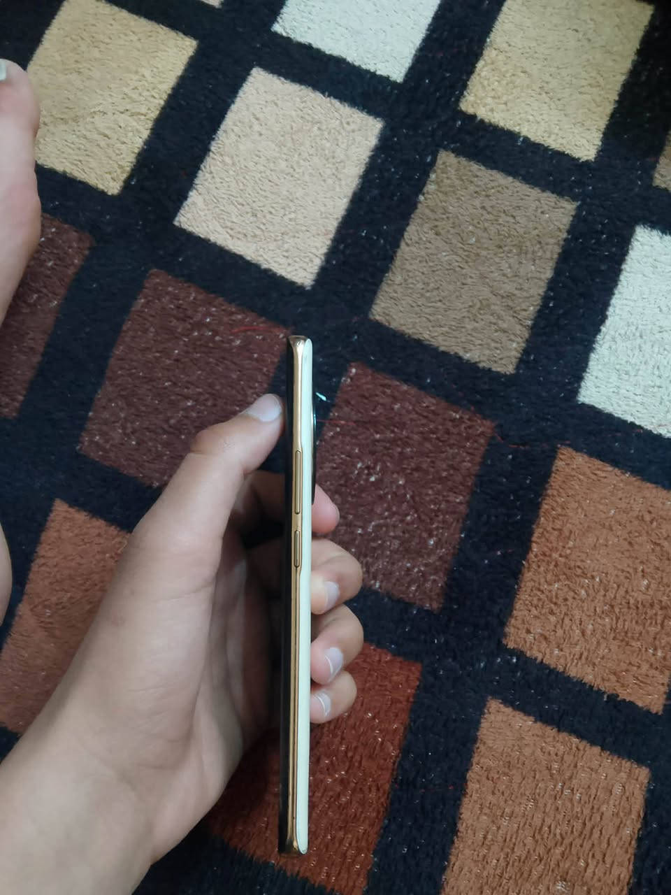 السلام عليكم
ريلمي11برو G5 
ذاكرة 256 
بي شرگ بالشاشة ما مأثر 
السعر 160 واراوس ب ايفون x max
***********
