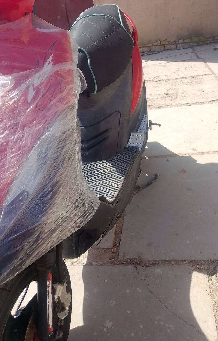 ماكس عدله للبيع دراجه نضيفه بوشه 49 اشاير لايت كهربائياتها كلها  شغاله نهضتها حلو بسعر850 بيها مجال الخاص مقفول للتواصل على هاذا الرقم ***********
