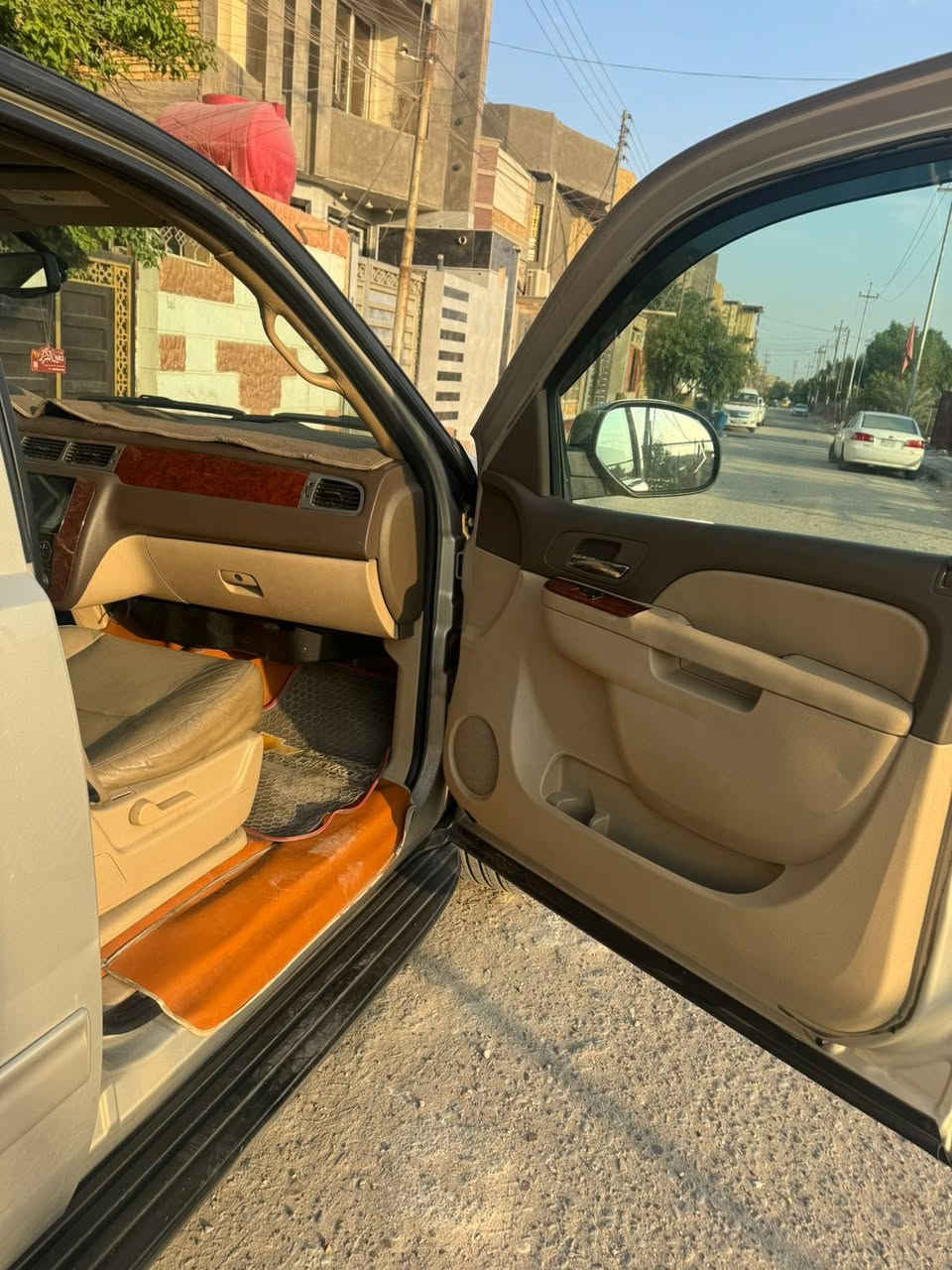 جي ام سي موديل ٢٠١١ كفالةبدون صبغ رقم بغداد باسمي محرك ٥٣٠٠ حدادية جديدة طخم تاير ماشية ١٨٢ الف كيلو متر مكاني ناصرية 
السعر ٢١٠ 
***********
