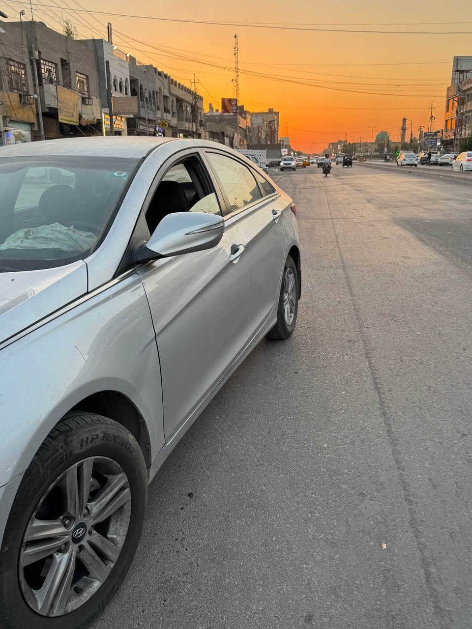 السلام عليكم سوناتا ٢٠١٣ وارد كوري يعني حاله حال الخليجي السياره بدلت محرك والمحرك الي بدلته هسه هم يحتاجله شغل يعني ابيع على وضعها سياره يشهد الله السياره استخدام شخصي 
سبب البيع خلي نكول الماده السبب الرئيسي بغداد, العراق


**إذا كنت صاحب هذا الإعلان وتريد حذفه لأي سبب، رجاءا أرسل رسالة إلى الدعم الفني**