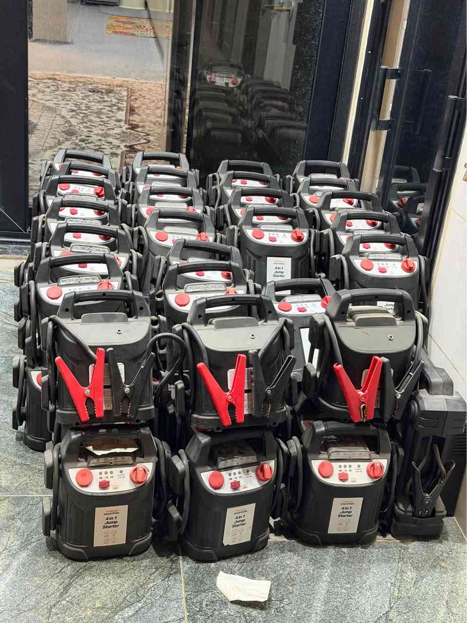 للبيع جتل ماركه المانيه  موديل 2025 باتري 100 بل 100 تكدر 10 مرات او اكثر تسوي جتل سيارات زغار كبار هم باوربانك تشحن بي ادوات كهربائية مثل موبايل تشغل بي كولوبات او غير شي عنوان اربيل موجود جمله مفرد سعر مناسب 100 الف دينار اكوتوصيل كل محافظات مع شكر دقدير  *********** واتساب موجود أربيل, العراق
