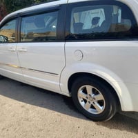 دوج كرفان 2008 قطعتين صبغ محرك 3800 رقم جديد هزه جديدة رقم بغداد العنو...