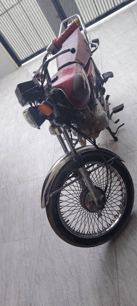 للبيع
يعوز دبل كدام 
والكهربايات موجوده بس يرادلهم ربط
ويعوزو فيلسه 
العسر 350 قفل


**إذا كنت صاحب هذا الإعلان وتريد حذفه لأي سبب، رجاءا أرسل رسالة إلى الدعم الفني**