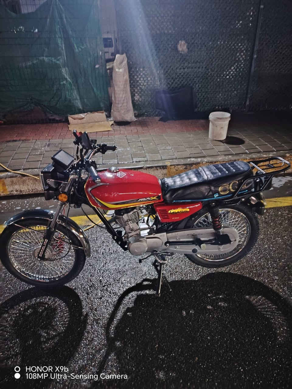 سلام عليكم دراجه ايراني تايكر ٤ كير موديل 2026بيه منفيس كلشي شغال كامله للبيع السعر ٧٥٠ وبيه مجال قليل للشراي  مكاني بغداد الشعب هذه رقمي ***********
