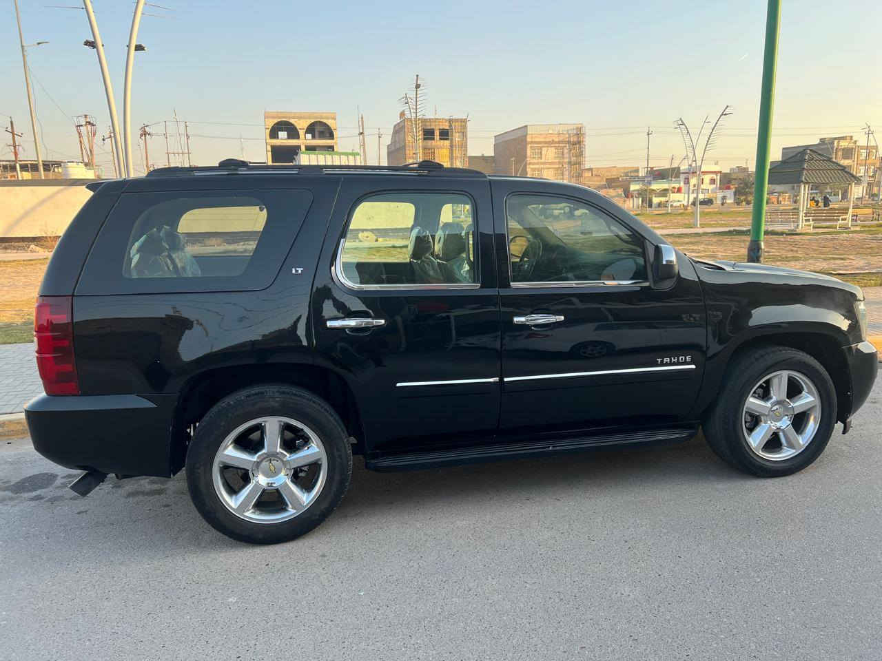 السلام عـَلـْيگمّ-ۈرحـْمّـٌة ٱللـّہ ﯙبُرگـّاتہ) ادوات ادوات 
حاويه حاويه دخول جديد بيع ومراوس حسب القناعه 
وينه اليدور جديد  ادوات # ادوات  اسود  اصل 
1)    موديل 2009  دخول جديد
2) سياره جديده بمعنى الكلمه )
3)محرك  8 سلندر كفاله كير كفاله حداده كفاله
4)تخم تاير جدد تبريد  ثلج
وارد خليجي  
6)دواخل مخمل قماش   
7) جاهزه من كلشي 
8)  مسجل   دمام مكبارات صوت
10)متومه شمالي طبق الأصل سنويه 28  
11)  كفاله م̷ـــِْن سرقه وعشاير واني  حاظر
12)عنوان بصره 
 13) رحمه والديك اي واحد مايشتري لا يراسل ليئن معلومات كله كتبته  واي ستفسار ***********  واتساب. واتصال 
14) السعر 105   وبيها مجال  قليل للطيبين
ملاحضه /سياره جيده معنه كلام  واني خادم/
