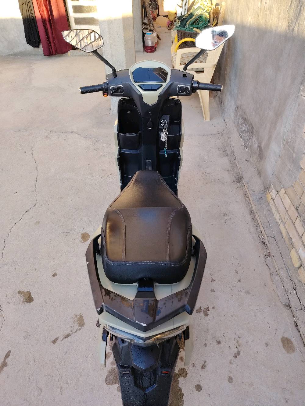 سلام عليكم للبيع دراجه شحن ٦بطاريات دراجه موديل (24)جديده كهربائيات كله شغاله بيه (بك) واربع نمر سويجات ٢ بصمه شاشه ٢ تشغيل عل شاشه دبل اشاره لايت زنون هواي بيه امور دراجه مامفتوح بيه برغي لوك مكانه حله مهندسين... 