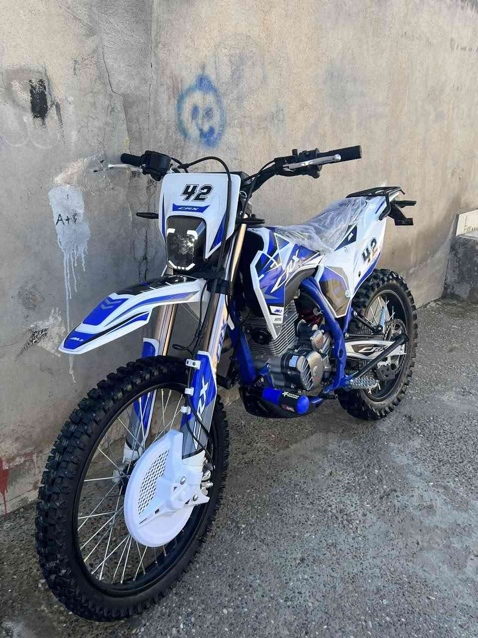 سلام عليكم ماطور قفاز CRX موديل 2026 ماشي 7 كيلو متر الماطور مآبي اي عيب ونضافه100/100 مستعج للبيع فقط بيع  ما متواجد عل خاص ال شراي خل يتصل رقم ال هاتف 📞 ***********
