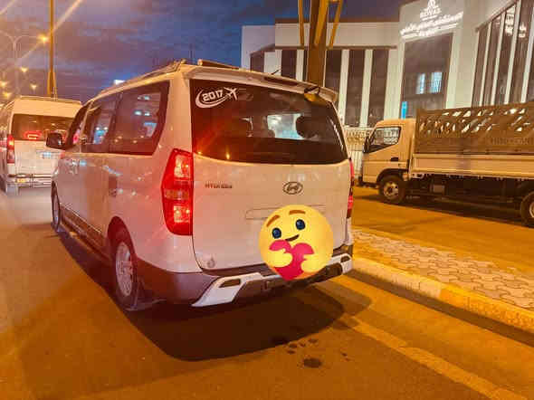 سلام عليكم للبيع هونداي ستاركس مفتوح 
موديل ٢٠١٧ ابيضّ 
فول مواصفات
رقم بغداد اجرة
بأسمي السنويه تحويل مباشر
محرك جديد 
صدر تخم تاير 
باتري جديد 
جاهزة من اي نقص بيهة صبغ جاملغ خلفي ايمن
سيباية ودبل دعاميات وتغليف كشنات جلد سيارة مصروف عليهة 
مكان السيارة بغداد 
***********
***********
