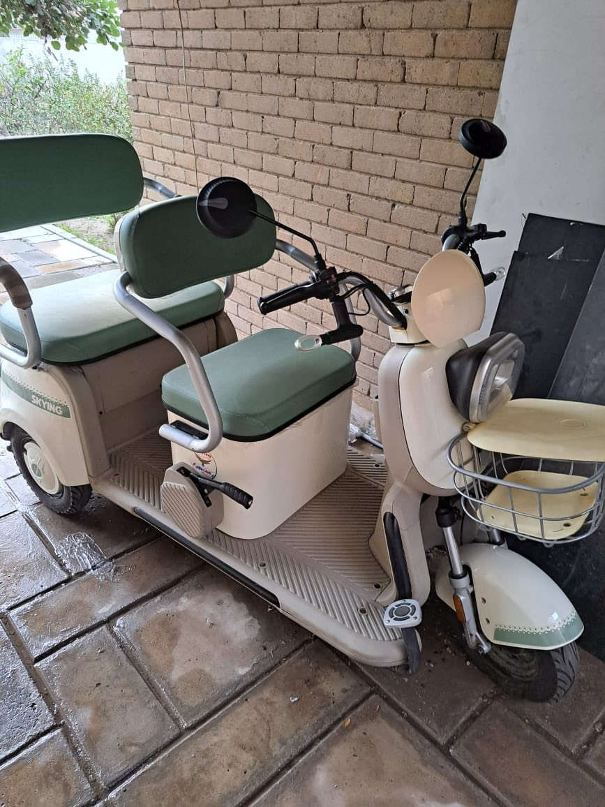 للبيع
بطاريات ليثيوم 
*********** 
مكان بلديات 

السعر مليون بي مجال
