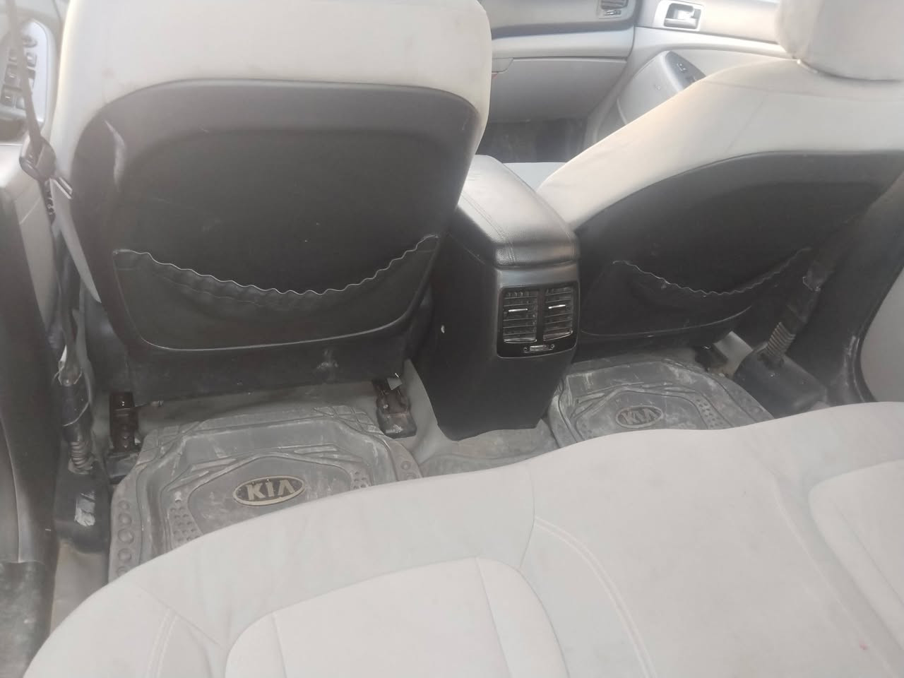 سلام عليكم سياره اوبتما مريكي موديل 11حادث جوملق امامي مبدل بابين سياره مصبوغه حزام فقط سياره بيهه جراد محرك كير خير من الله سياره كامله سعر 90بيهه مجال ***********
