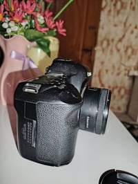 كانون 5D مارك2 • عدسة 50مم • مبادلة نيكون