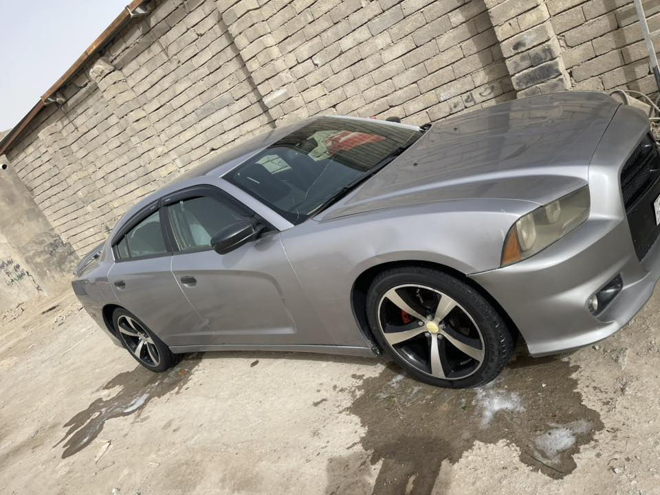 السلام عليكم جارجر موديل 14رقم بغداد حره سنويه وهزه جديده تحويل مباشر السيآره هيمي 5700 حادث جاملغ وبنيد سيارة جهاز  سعره 140وبي مجال ترهم مراوس جارجر اوبامه  مكاني في البصره المدينة شراي اله هديه 💵💸***********رقم اثير***********
