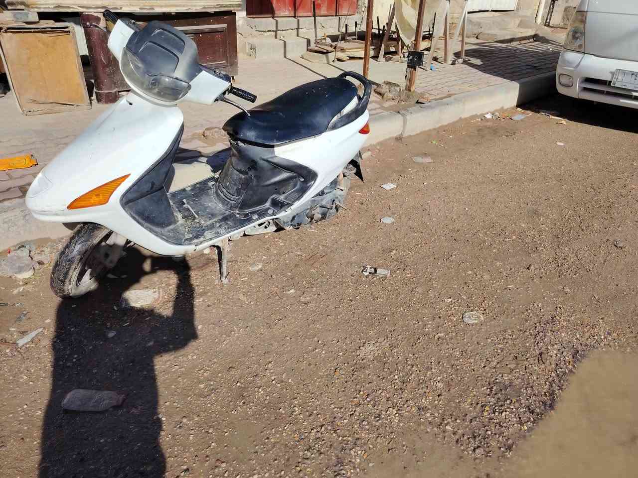 السلام عليكم شباب
دراجه فراشه للبيع نضيفه ما مفتوحه

عوزه بس باتري ***********
السعر 350
