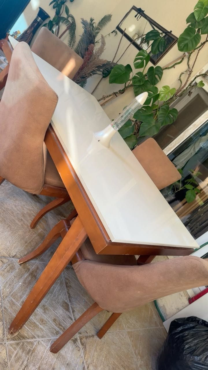 تاقمی چوارنەفەری کوالێتی بەرز  تەنها ١٥٠ هەزار  مەسج بکەن بۆ ئەم ڕەقەمە  ***********
