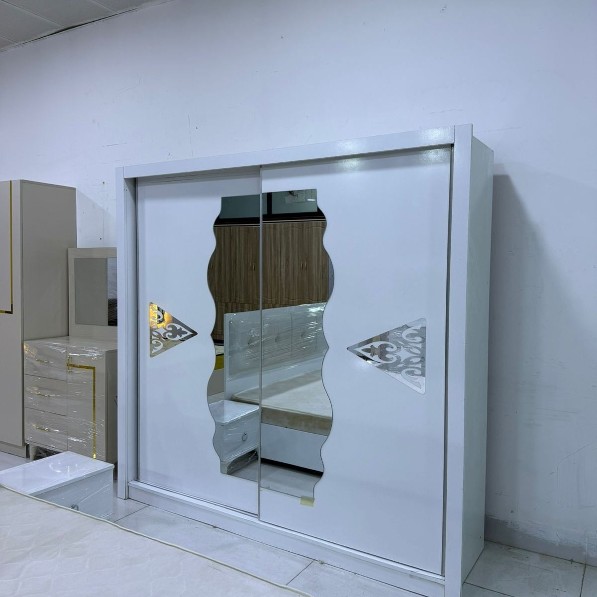 سڵاو هاوڕیان ژوری نوستنی 5 پارچەو دۆشەک ڕەنگی سپی سادە زۆر جوانە زۆر پاکە ماڵی دۆستە کۆمێنتێ بنوسە نرخوزانیاریت پێ دەگات 
*********** viber 
*********** korek
*********** viber
ناونیشان سلێمانی کانی سپیکە نزیک هەواری شار
گەیاندنیشمان هەیە بۆسەرجەم شارەکان
گۆڕینەوەش ئەکەم بە کەلوپە لی ناوماڵ
