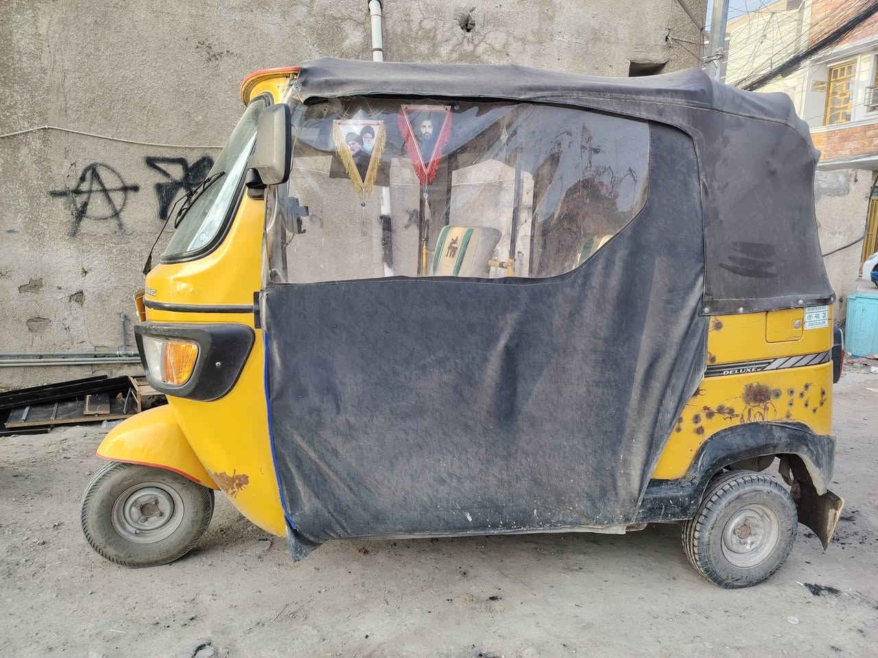 السلام عليكم تكتك tvs موديل 2019 مكينه جديده شركه ريتاج 
قمجيات جديده اصلي شركه
فلنجات عنابير بنزات كله شركه
تخم تاير ويل شركه
دبلات شركه
تانكي طوافه وشوته شركه بك لايك زوج شركه اشاير شركه
مسجل اربع سماعات دوشمه جامه شركه مرايات شركه رقم انكليزي بسمي مكاني بغداد حي الجهاد سعر اتصل على الرقم ***********
