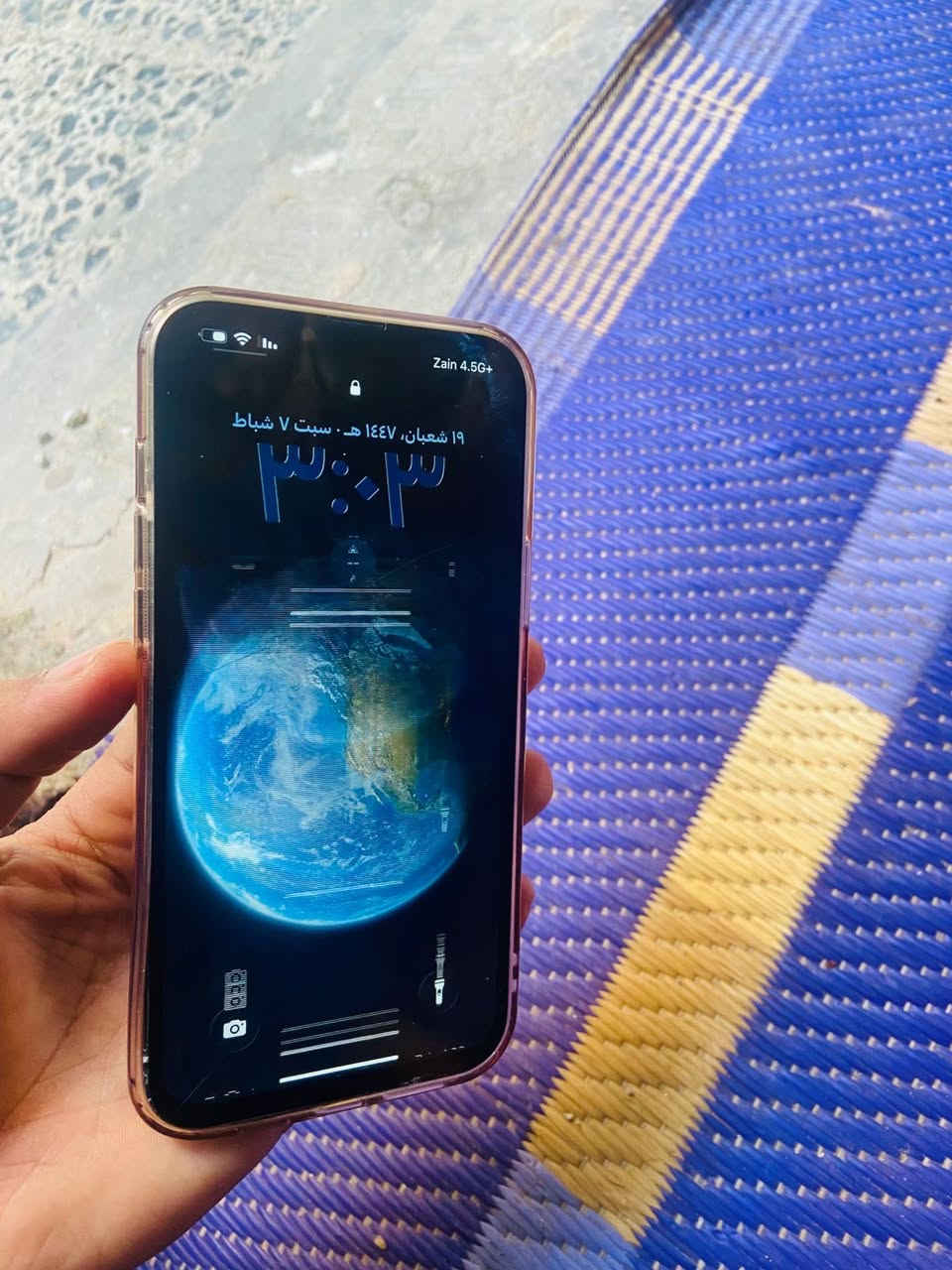 سلام عليكم آيفون 13برو ماكس ذكره 256بطاريه مرفوعه نسبته 100بي كسر بل شاشه وتلمض بس والباقي كله شغال سعره 450وبي مجال قليل حق الجيهه راقمي ***********
