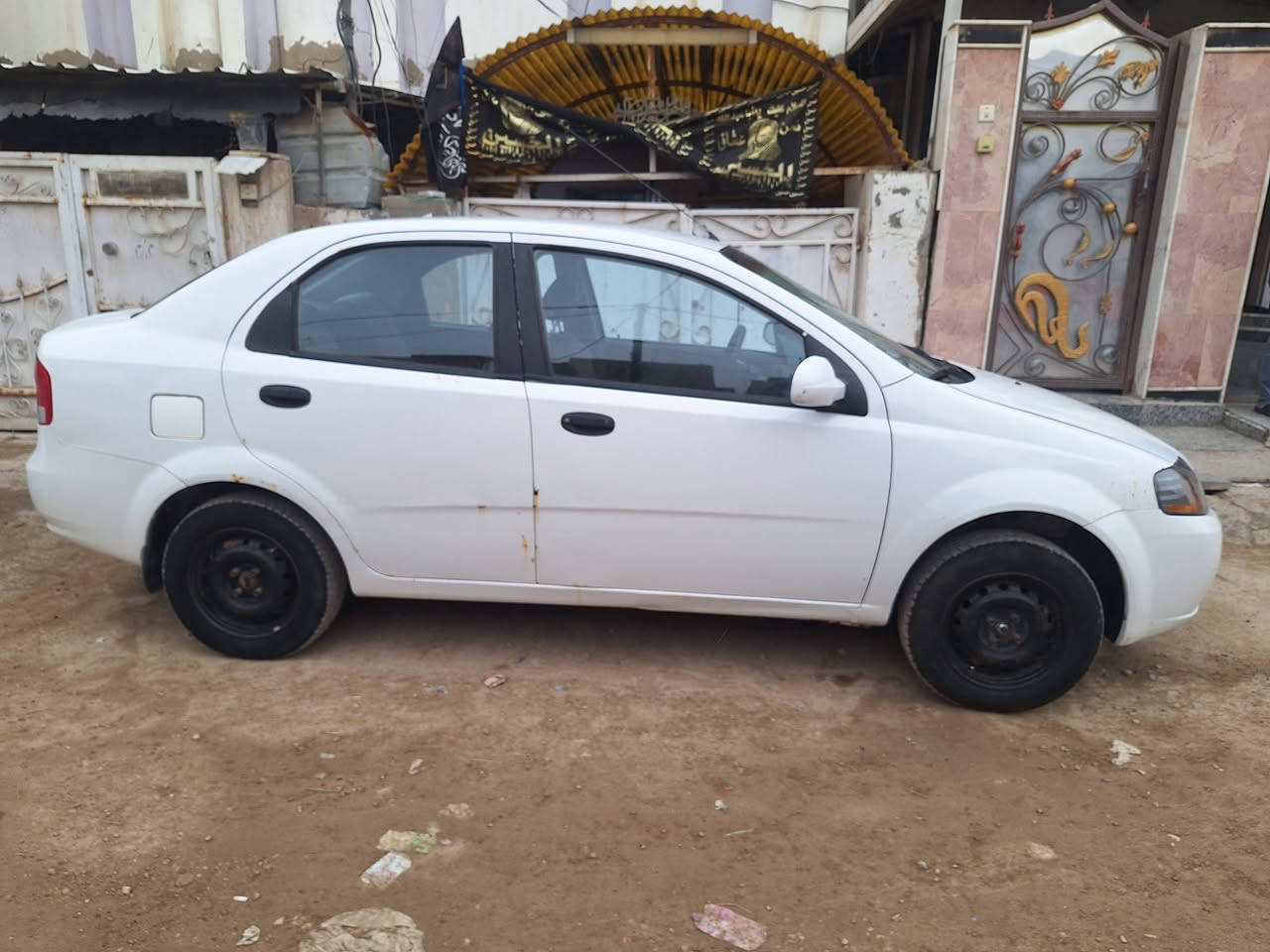 السلام عليكم متاح
افيو ٢٠٠٦ مكفوله من الصبغ وللضربه ومكينه وكير وحداديه وتبريد كفاله عامه وتخم تاير قبل ٣ أشهر بدلتهن بس بيه بعض الخياسات الياخذه يلكطهن  وغرفه وكهربائيات ودشبول وبوب على وضع الشركة ورقمه بابل بأسامينه وللاستفسار *********** ومكاني الحله البكرلي واعتذر عدم تواجدي على الفيس اليحب يتصل وشكرا
