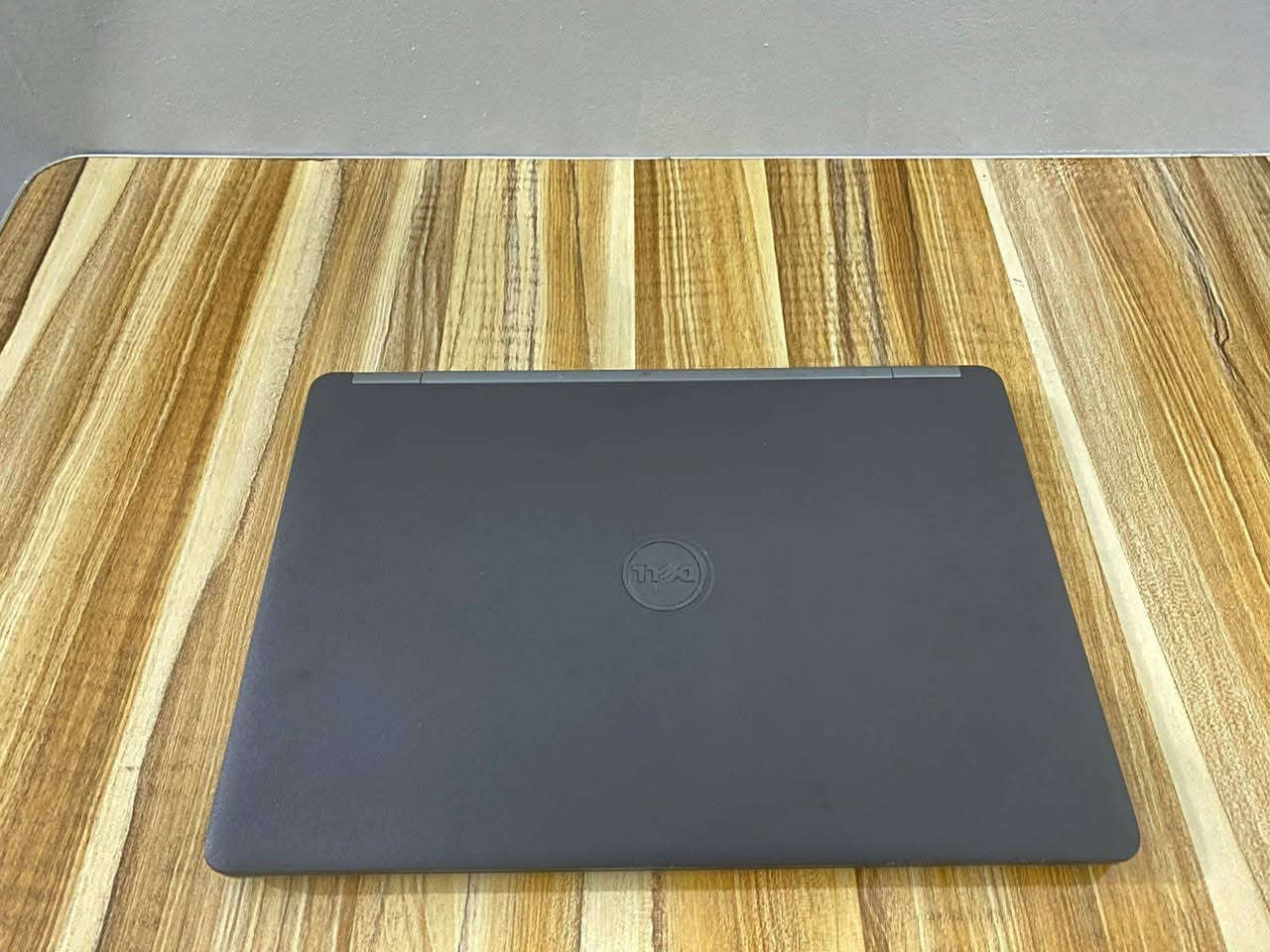 💻 Dell Latitude 7470 — عملي وخفيف للشغل والدراسة ✅
✨ المواصفات:
🔹 المعالج: Intel Core i7 الجيل السادس — فئة U
🔹 الرام: 8GB DDR4
🔹 الخزن: 256GB SSD
🔹 الشاشة: 14 إنج غير لمس
🔹 كرت الشاشة: Intel HD Graphics
🔹 يدعم Wi-Fi و Bluetooth
🔹 بطارية جيدة للاستخدام اليومي

🔥 مناسب للدوام، الدراسة، الأوفيس، التصفح والاجتماعات أونلاين.
⚡ جهاز خفيف وسريع بفضل هارد الـ SSD.
سعر 250 الف


**إذا كنت صاحب هذا الإعلان وتريد حذفه لأي سبب، رجاءا أرسل رسالة إلى الدعم الفني**