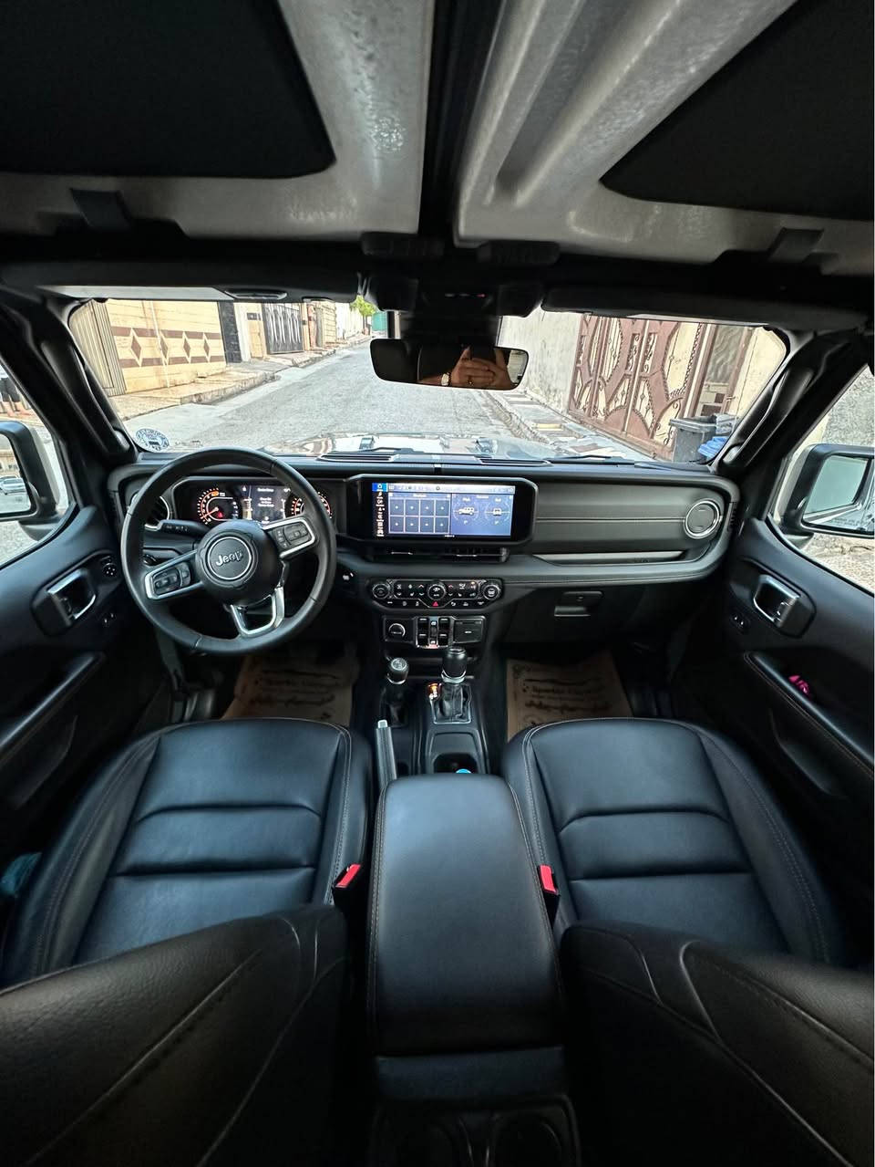 Jeep Wrangler 2024
سياره فووول واحد على واحد
سياره كلين لوووك جديد
***********
احلا لون سموكي جديد لون مرغوب
رادار امامي ورادارخلفي
كاميره امامي وكاميره خلفي 
مرايه حساس
كوشن جلد وهيتر وسكان هيتر
شاشه ايباد كبير
محرك 4توربو اقتصادي
كوشن كهربايي
تشغيل عن بعد
لايت ليد بلاجكتور ليت وليت دعامي
ابواب بصمه
ارباك سليمه ٪؜١٠٠
سياره جديد رقم وهزه وسنوي جديد سياره بسمي 
ملاحضه سياره بي شبرتعديل بدون دواخل بدون ارباك*********** اكر, نينوى
