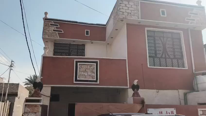 السلام عليكم دار للبيع في المدائن حي العروبة خلف اسواق سبلاش مساحة الدار ١٢٠ م ركن للاستفسار الاتصال بالرقم ***********
