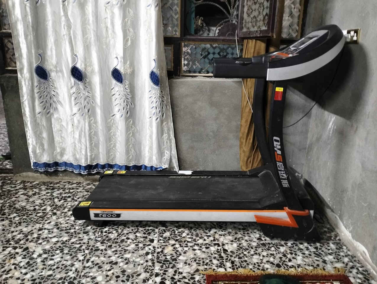 سلام عليكم عندي هذه اجهاز جري صيني درجه اولى شغال كلشي ما بيه خاص موجود السعر 400 وبيه مجال


**إذا كنت صاحب هذا الإعلان وتريد حذفه لأي سبب، رجاءا أرسل رسالة إلى الدعم الفني**