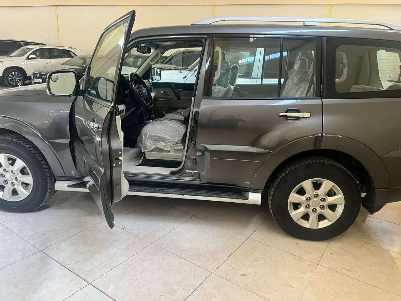 السلام عليكم باجيرو 2016 خليجيه بيع او مراوس ابشمالي مكفووله كفاله عامه حته دعاميات السونار مرفق بلمنشور نص مواصفات مكينه 3500المرغوب مامفتوحه ابشرط رقم سنويه هزه كله جديد لل2031 صدر امامي خلفي جديد شرط تحويل وكاله اني حاظر مكان السياره كلار وسليمانيه 
السعر180 وبيها مجال
الاستفسار
***********
