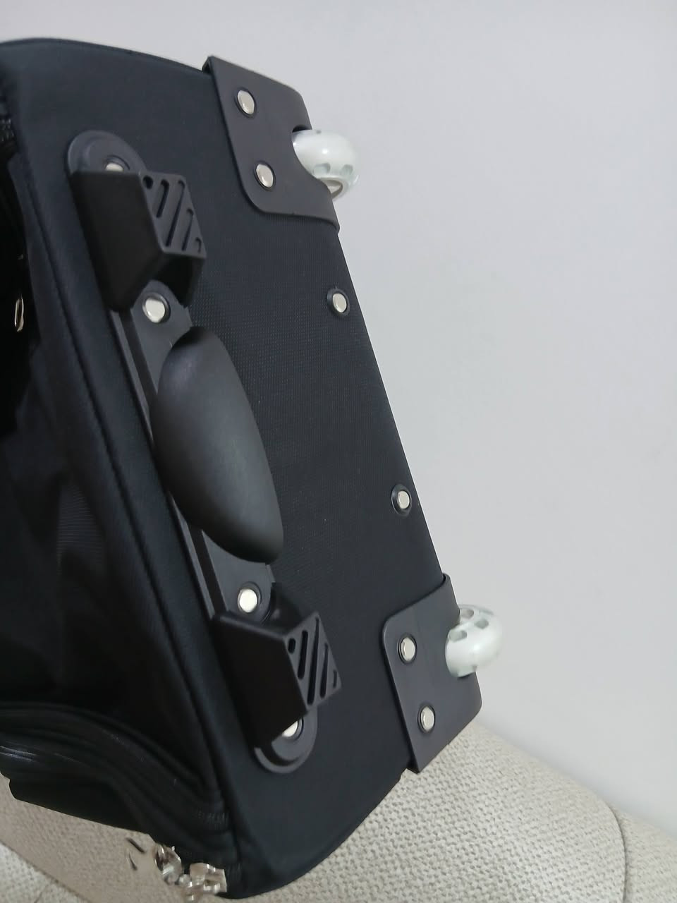 حقيبة جديدة خالية من اي ظرر عدة خانات تايرات وخانةبسحاب هم لليدةمال سحب التايرات الفيديو واظح تفاصيل سعر 25


**إذا كنت صاحب هذا الإعلان وتريد حذفه لأي سبب، رجاءا أرسل رسالة إلى الدعم الفني**