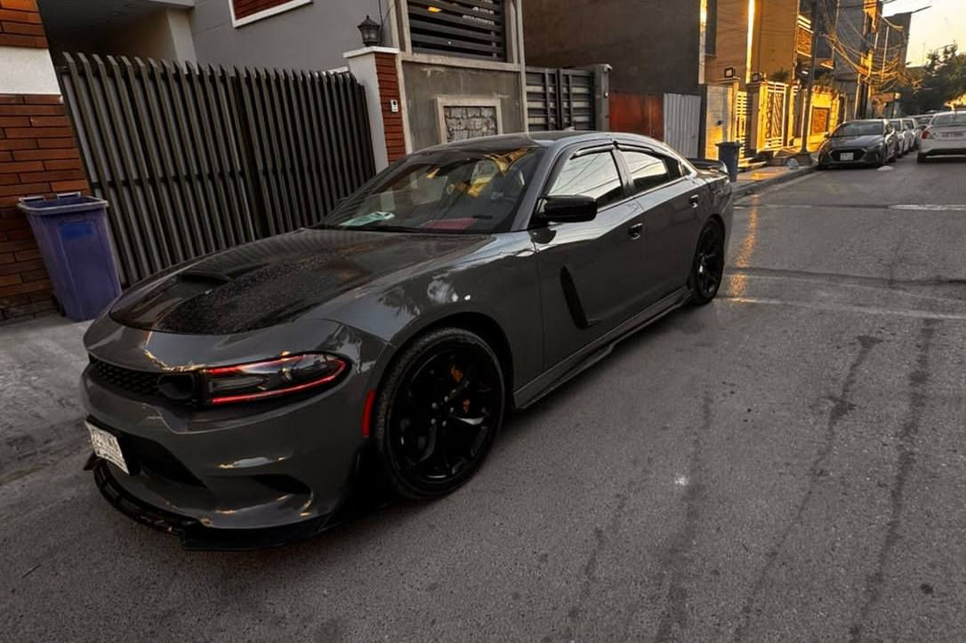 جارجر سمنتي 2019 gt محرك 3600
السيارة ماشية 83ml
مواصفات 
شاشة كبيرة كاري بلي 
مثبت سرعة
قطعتين تبريد 
ادامة كل ٤ اشهر 
كت لحاية srt

🟪 السعر  :: الطلب في التعليقات ويوصلك مباشرة ✍️ 📩

مازدى متغيرة الوان 
دشبول كاربون فايبر 
سبير 
كير محرك مكفول 
الظررحادث خفيف سيارة بدون اريباك 
جاملغات امامية صبغ
وبارد طرف البنيد 
وبارد بالباب جنب السائق

رقم صاحب سيارة
 ***********
