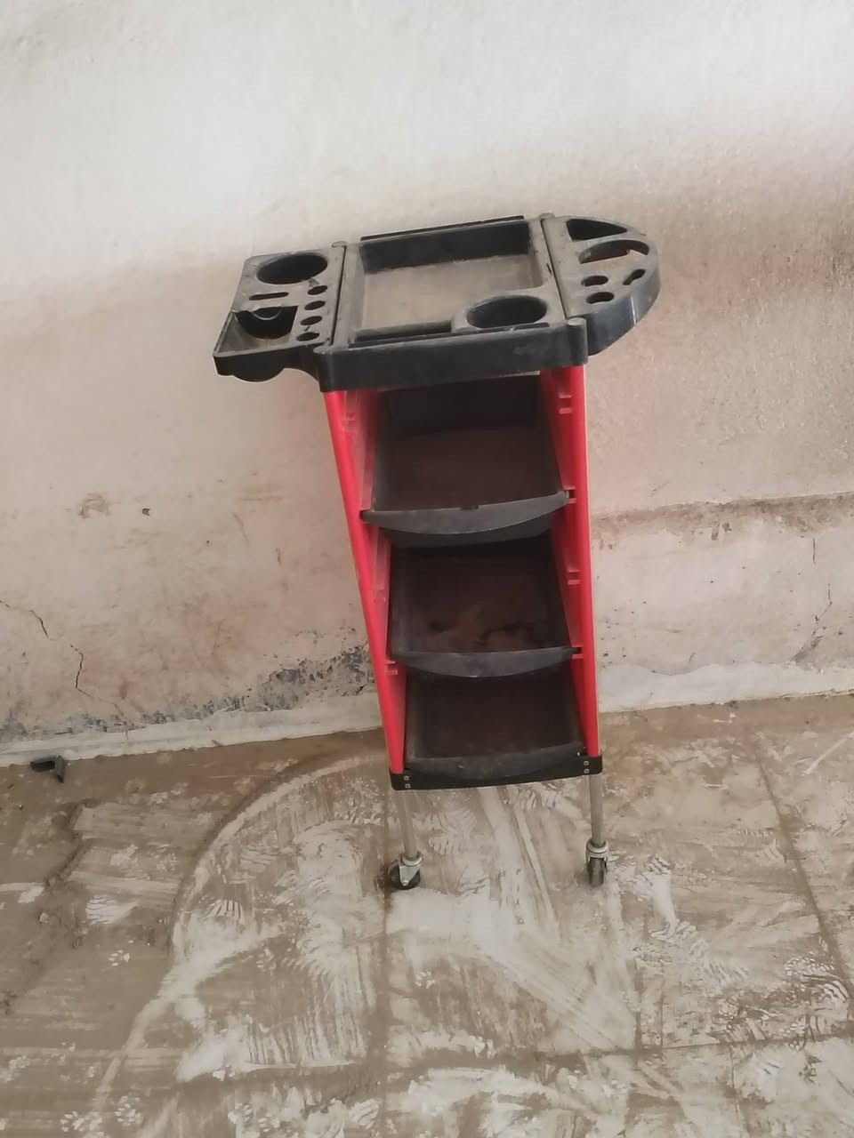 كرسي جك شغال صينيه جديده  ١ +كرسي جاهز جك شغال صينيه جديده  بس عوزه تجوات  فاترينه +عربه لسعر ١٥٠ مكاني عزيزيه للاستفسار تصل ***********
