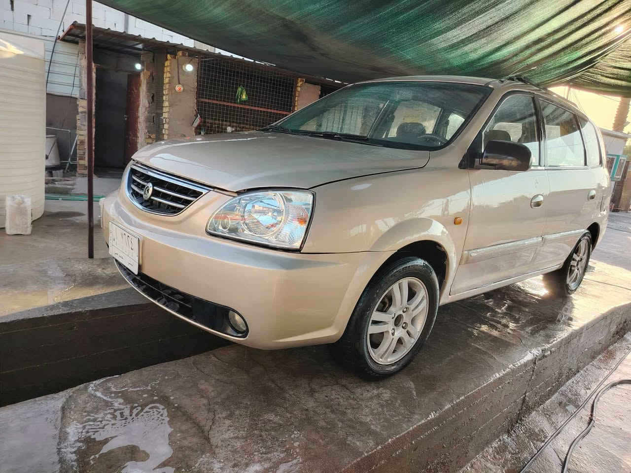 سلام عليكم سياره  كارنز  7راكب لبيع 2004 سياره حلوه كير تعليك  مصبوغه عام جماليه اثر جراد  مابيه لاظربه قويه ولاتبديل صبغته حلوه سياره كاعده بيه صوت بل مكينه 
سعر 68 وبيه مجال 
مكان بابل شارع 80
***********
