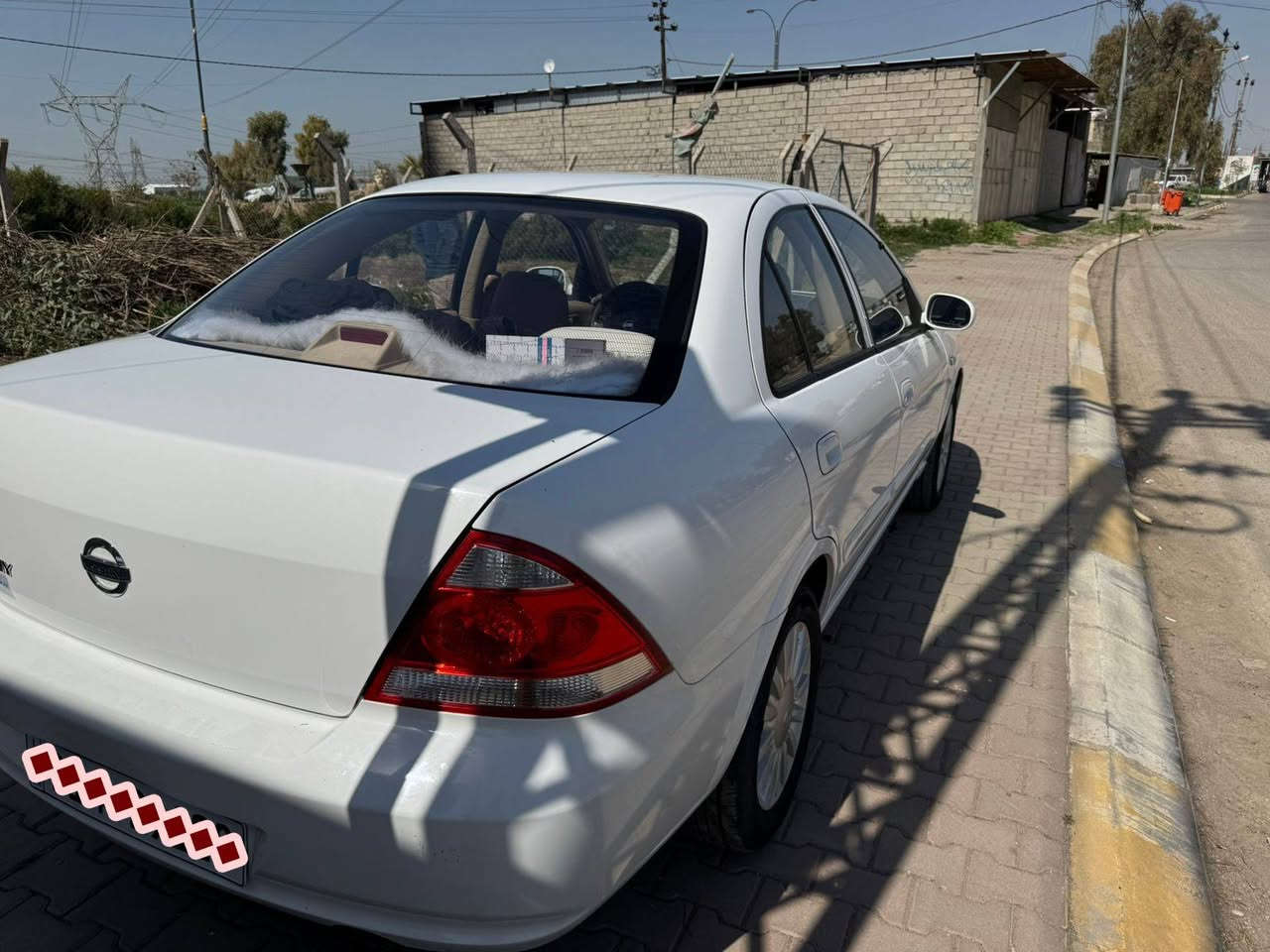 نيسان صني 2012 كوري سياره نضيفه ماشاء الله بيه فقط تعديل باب خلفي سايق بدون دواخل محرك كير بشرط رقم سليمانيه سنويه جديد سعر سيارة 115 ورقه  وبيه مجال اشويه . 
رقم الهاتف ***********
