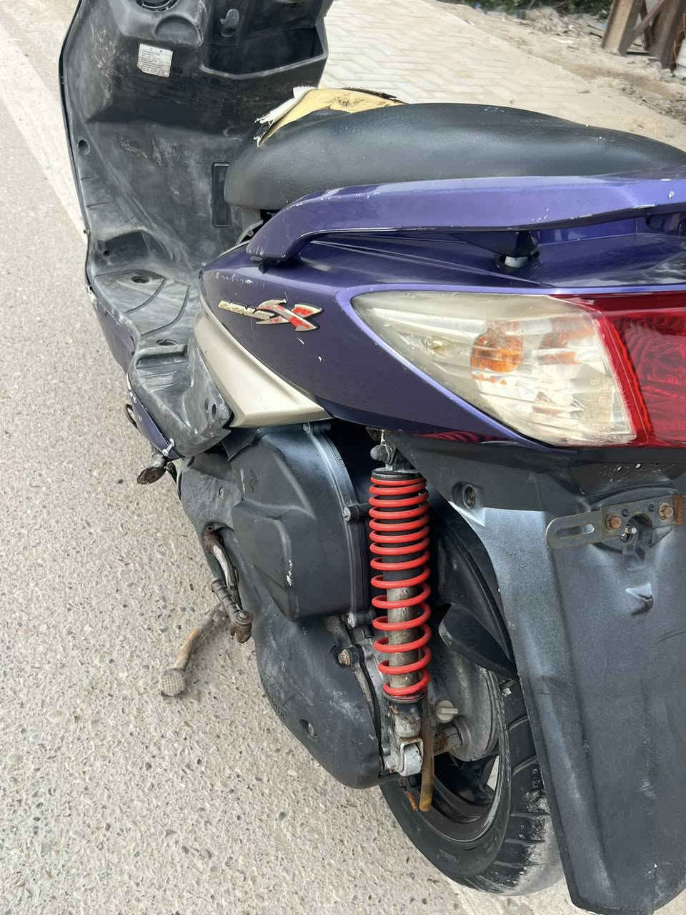 السلام عليكم دراجه سكنس فحل دراجه بلاديه مكاني بغداد الأمين الثانيه وهذا رقمي ***********
