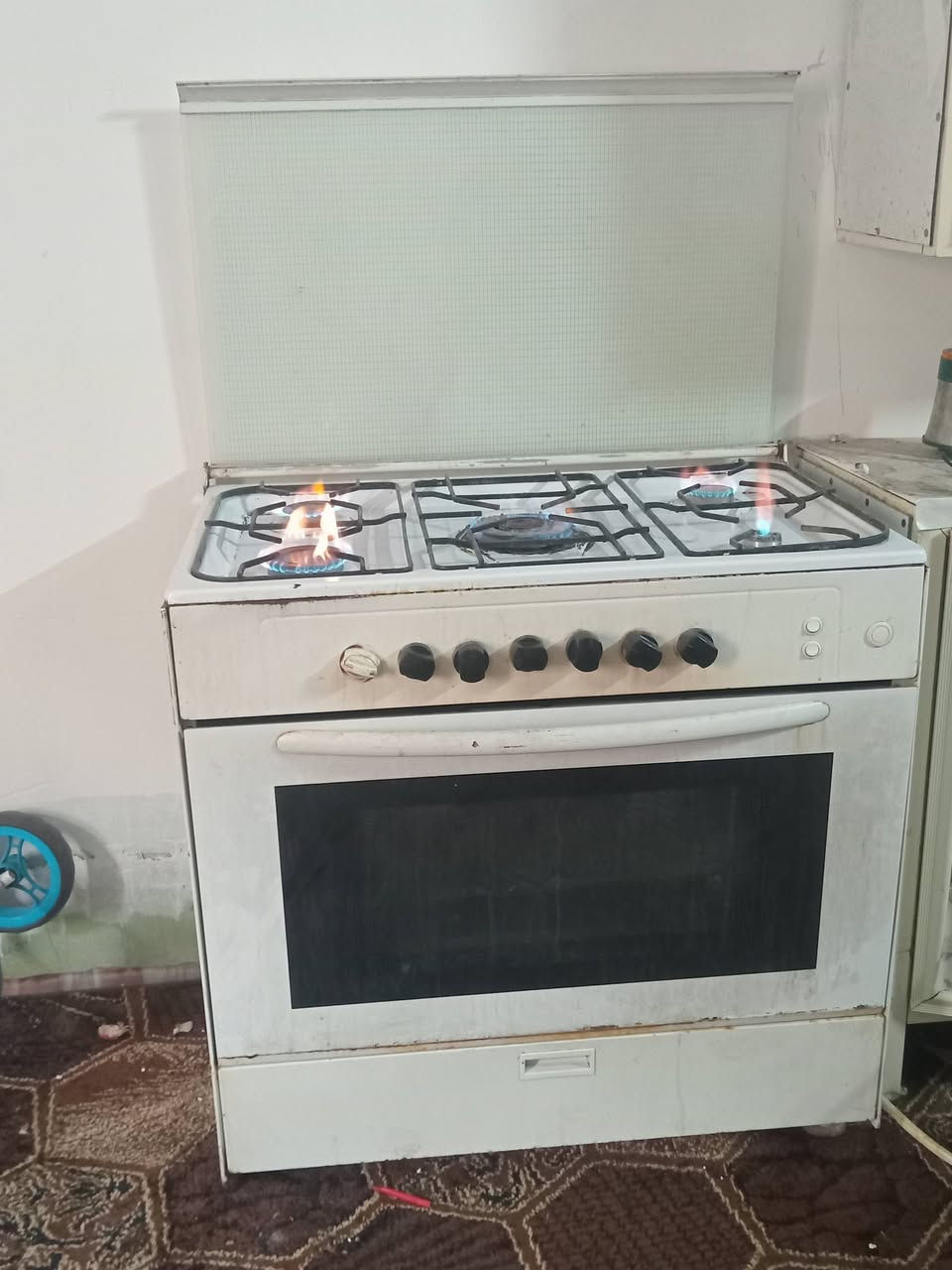 للبيع طباخ حجم كبير شغال كامل ب٢٢٥بي مجال


**إذا كنت صاحب هذا الإعلان وتريد حذفه لأي سبب، رجاءا أرسل رسالة إلى الدعم الفني**