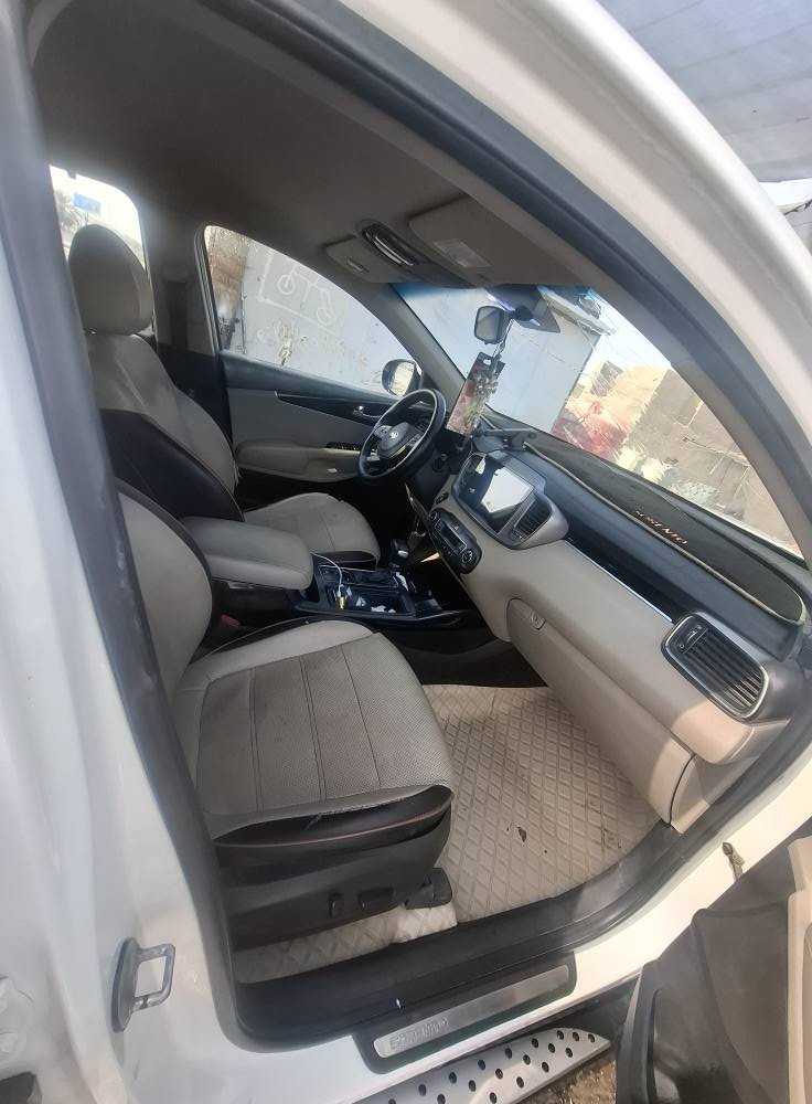 للبيع سورنتو خليجي فول عدا بنوراما ١٨ مكينه ٦ رقم بغداد ماشيه ٩٣ مكان سياره كربلاء سعر ٢٢٥
