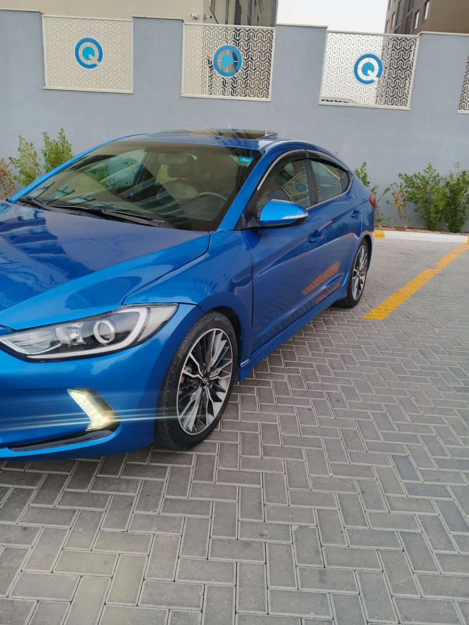 النترا امريكي  ٢٠١٧ رياضي 
محرك  1600 تيربوا ،  ماشية 85 الف 
السيارة مفوله مواصفات ليبل واحد 
رقم بغداد جديد
بيها خمس قطع صبغ 
السعر. ب 110 و بيها مجال ، العنوان بغداد البياع 
***********
