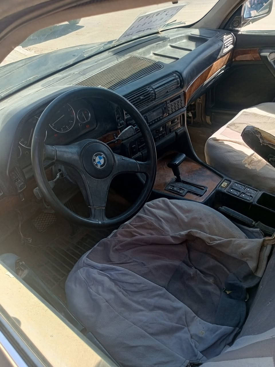 735 موديل 1991. سنويه صاقطه ب 23 رقم انبار.  للبيع ب 20 وبيها مجال.  للتواصل *********** المكان كربلاء
