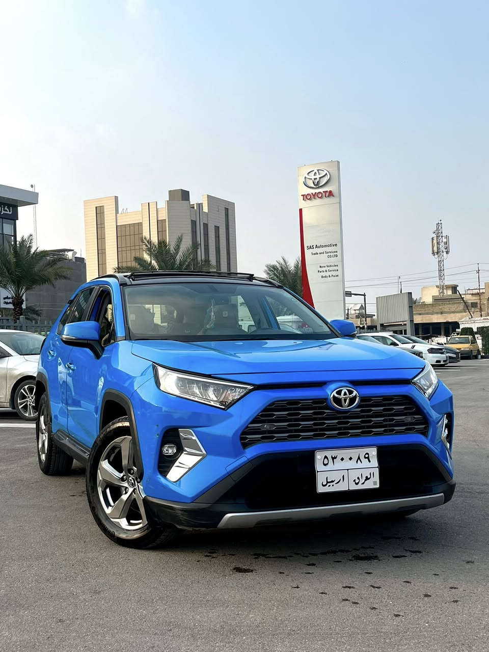 Rav 4 / راف فور فول مواصفات ليميتد بانوراما اعلى فئة
تويوتا راف فور البنزين – أعلى فئة Limited

محرك 2.5 لتر 4 سلندر 

203 حصان  

كير أوتوماتيك 8 نمر 

دفع رباعي 4WDذكي

بكلايت LED كاملة  

لايت امامي نهاريات LED  

ويل كروم 18 إنج  

فتحة سقف بانوراما  

مرايا كهربائية شفط وتسخين مري

مقاعد جلد تحكم كهربائي للمقاعد  

 وتبريد للمقاعد الأمامية 

دشبول شاشة ديجتال

شاشة وسطية لمس وكار بلاي وتحكم نضام صوتي  

Apple CarPlay + Android Auto  

شاحن لاسلكي  

تشغيل بصمة ودخول ذكي

JBL سماعات

رادار أمامي  

مثبت سرعة ذكي  

تنبيه مغادرة المسار  

نظام المحافظة على المسار  

كاميرا 360  دوارة

حساسات أمامية وخلفية  

نظام كشف النقطة العمياء

باب خلفي كهربائي شفط 

ماوس تحكم7 وضعيات قيادة  ايكو ونورمال سبورت وثلجي ورملي وصخري 

تبريد ٣ قطع 

السيارة بدون تكحيل بدون اي بارد فقط رصعات وشخوط بسيطة واضحة بالصور ماشيه 90 الف ميل تقريبا السيارة صيانتها كلها داخل ساز   الاستفسار ***********
