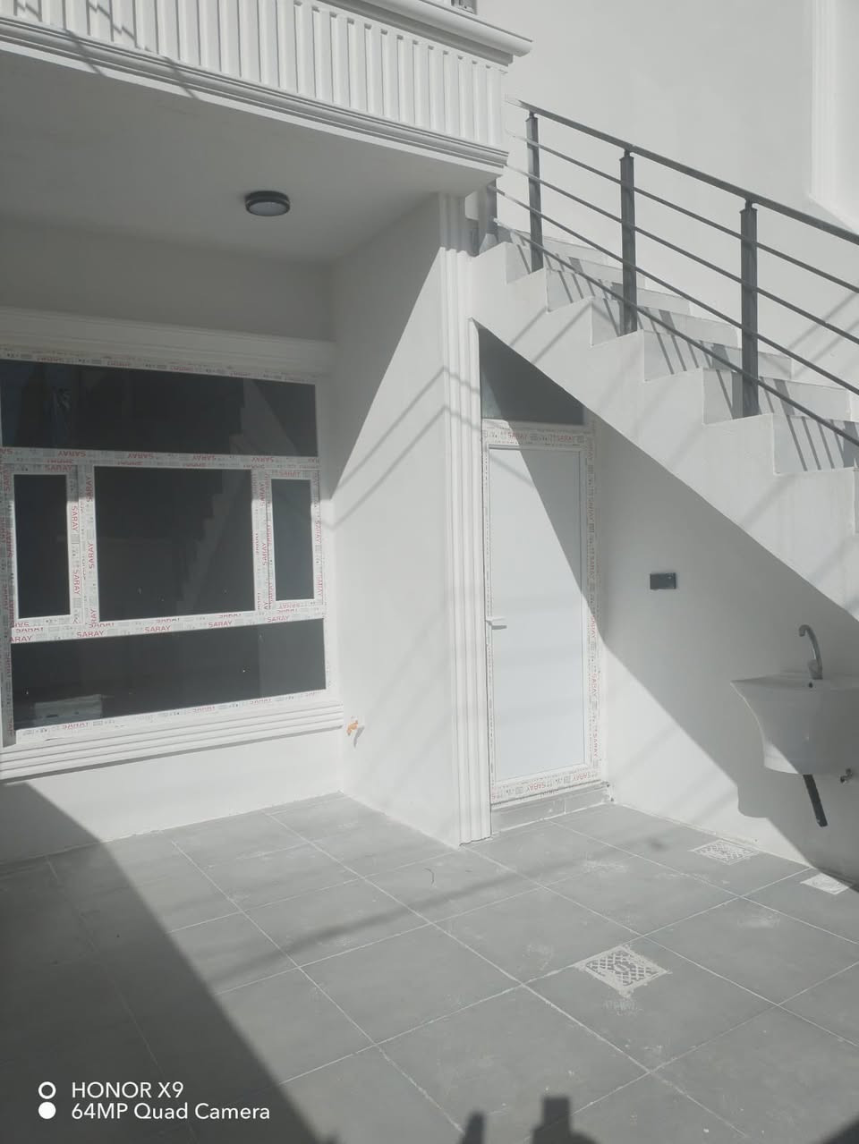 اعلان للبيع بيت 100طابق ونص بيت صفر بناء جديد طابو صرف العنوان كركوك قادسسه ثانيه للاستفسار اتصل بل رقم ***********
