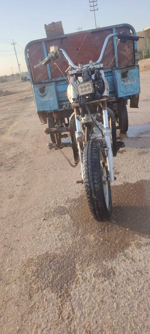 السلام عليكم  ستوته للبيع موديل 2016 مكينه جديده صارلي شهر من امبدله  حجمه 150ستوته بيه شويه خياسات  بل بدي  شاصي نضيف دبلات شغاله سعر 700 اوبيه مجال  ***********9 مكلف بل نشر  مكانه طليعه
