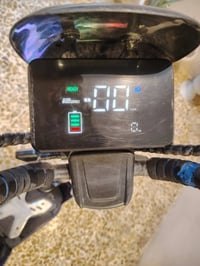 شحن للبيع مستعجل مستعجل على البيع حجم 20 سرعة 99 4 بطاريات  وبي بصمتين...